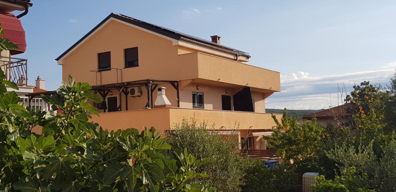 Apartmani Zem, Krk Krk Town Εξωτερικό φωτογραφία